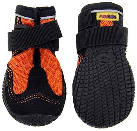  . **Dog shoes are anti-slip and wear-resistant**Muttluks Winter Boots Snow Mushers