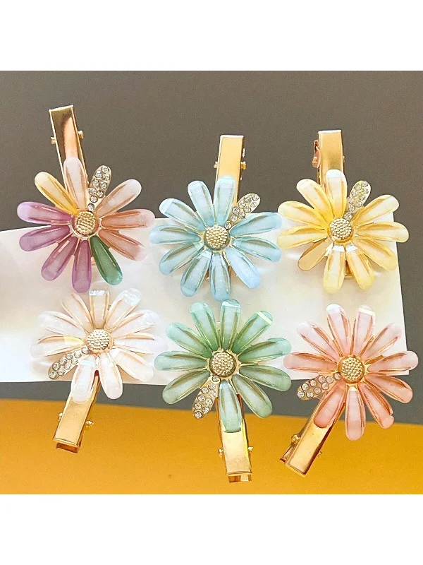 - Teething and chewing toys for puppies2pcs Crystal Daisy Hair Clips, All-Match Hair Accessories Suitable For Women And Girls, Cute Flower Hairpins For Fringe And Bangs